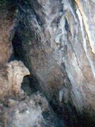 Subida a la cueva superior de la fuente